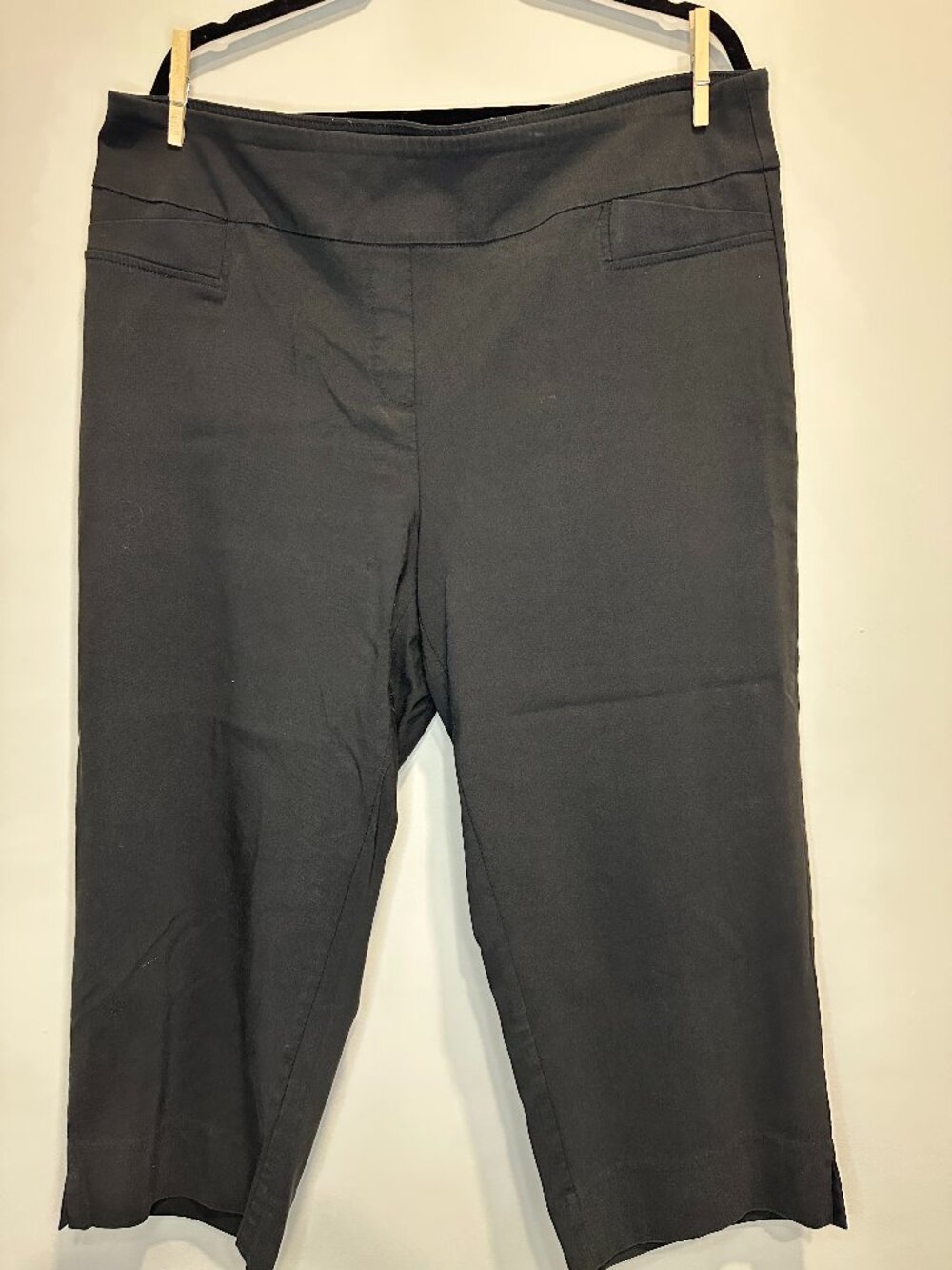 Pull on crop pants